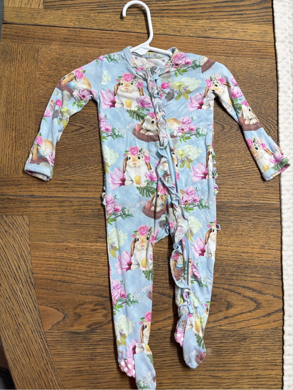 Bums and roses bamboo Blue Floral Bunny Print Ruffle
